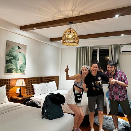 Cheers Hostel ハノイ市 エクステリア 写真