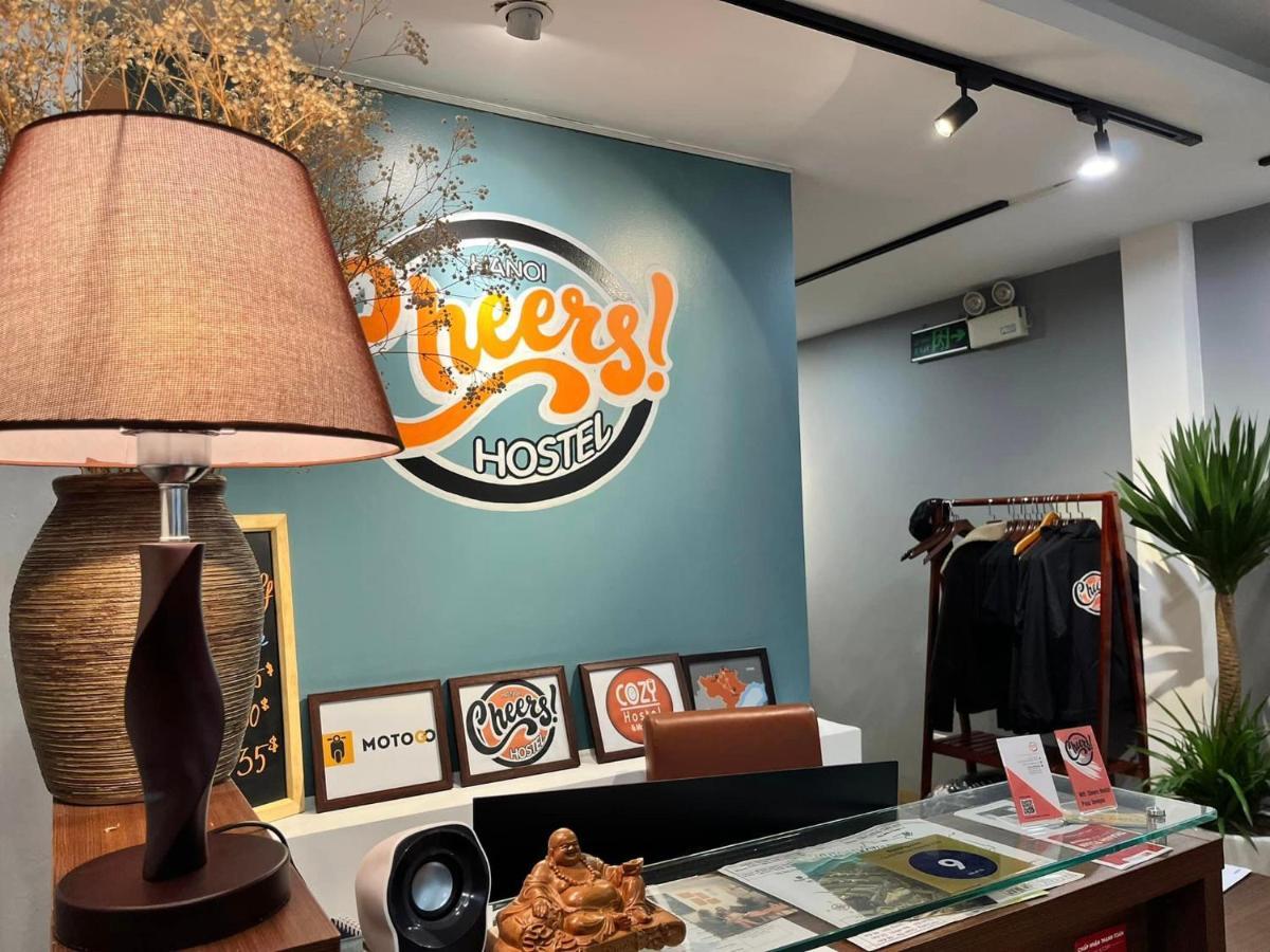 Cheers Hostel ハノイ市 エクステリア 写真