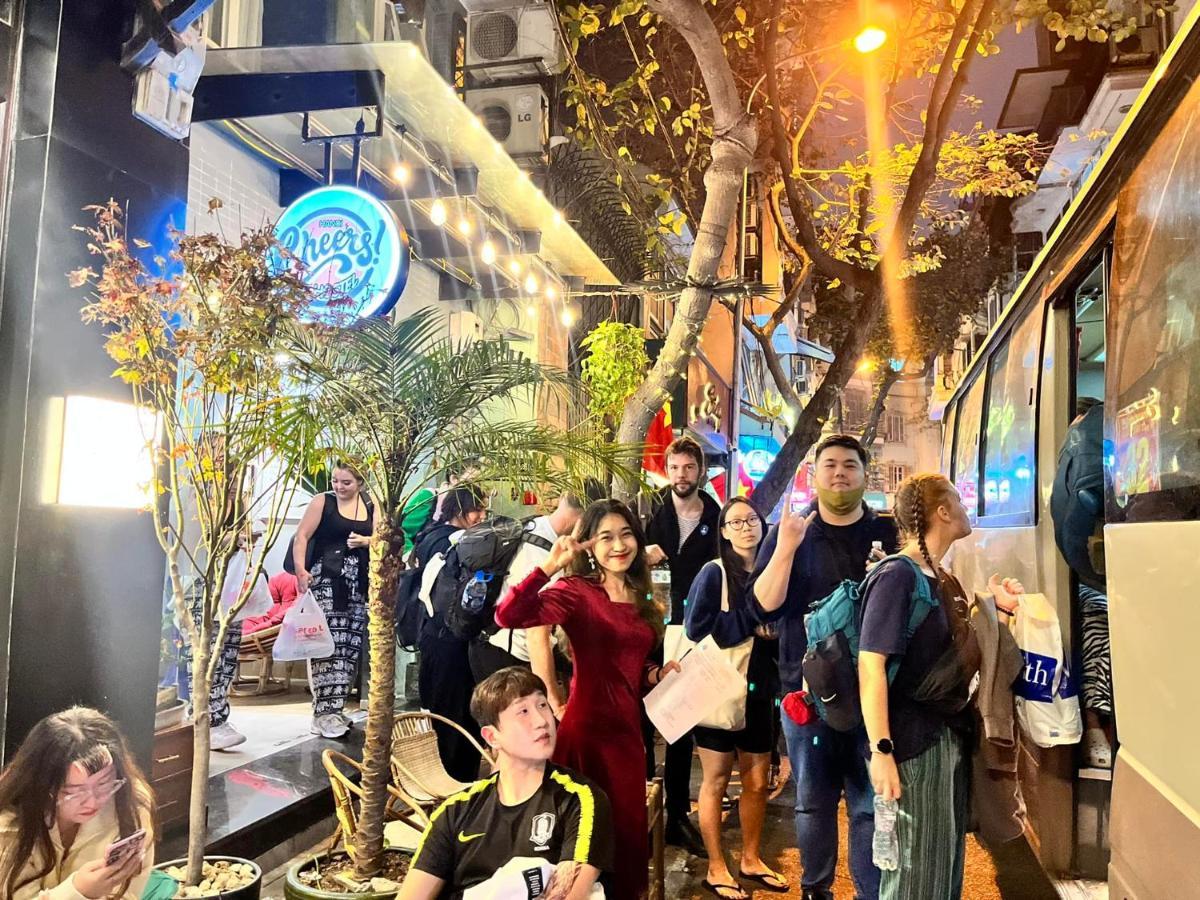 Cheers Hostel ハノイ市 エクステリア 写真