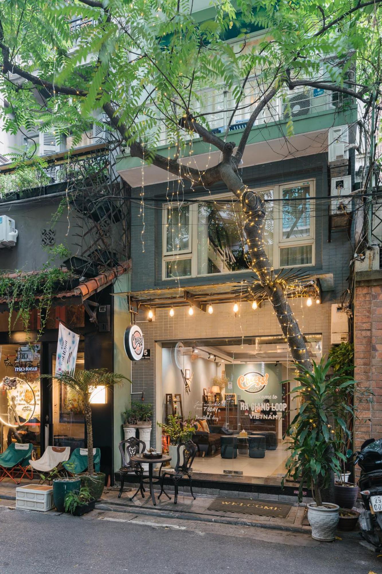 Cheers Hostel ハノイ市 エクステリア 写真