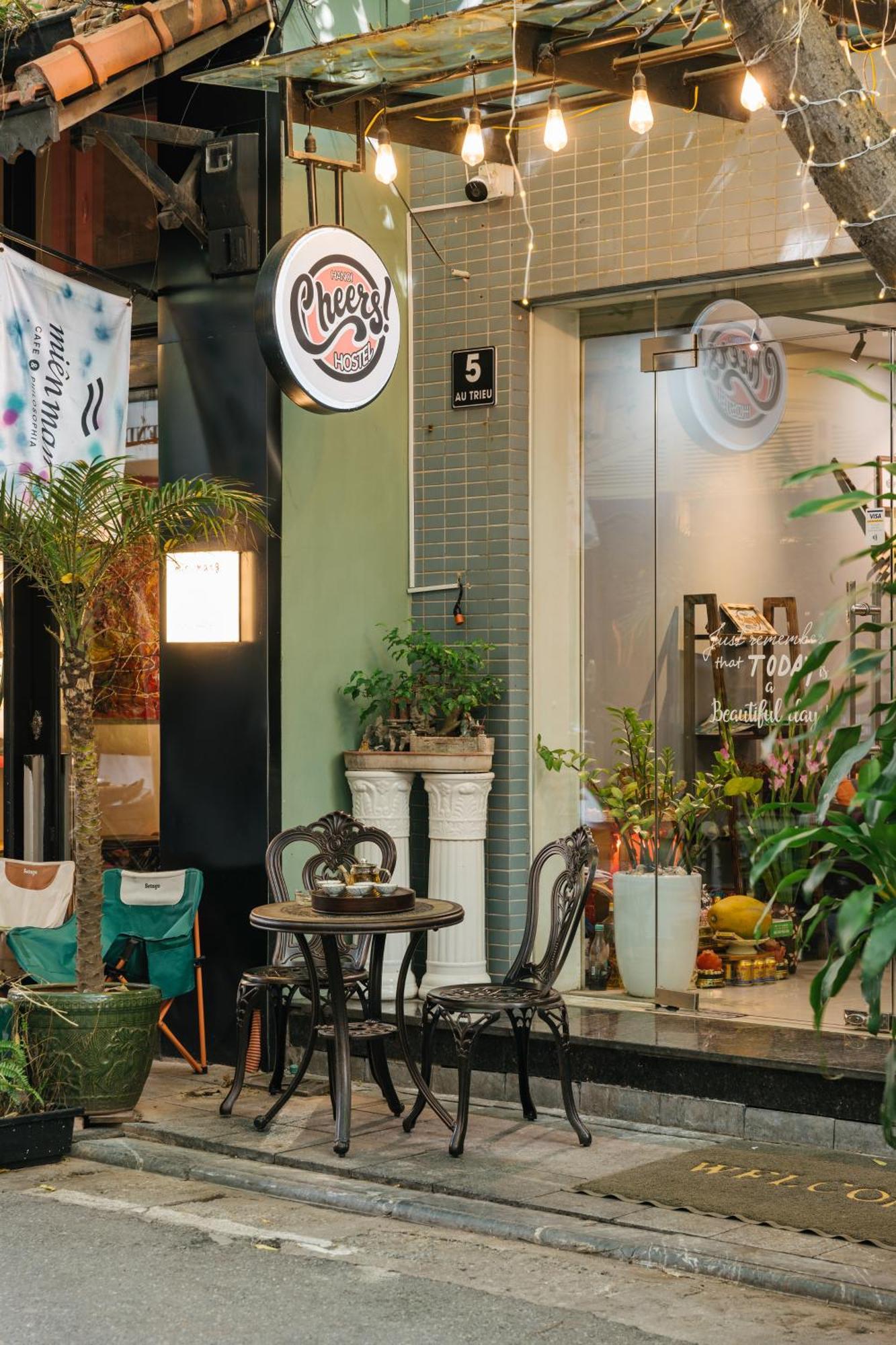 Cheers Hostel ハノイ市 エクステリア 写真